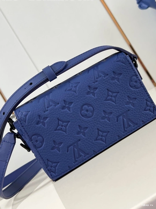 Wearable Wallet-18*11*6.5CM VUITTON LOUIS Steamer 0726